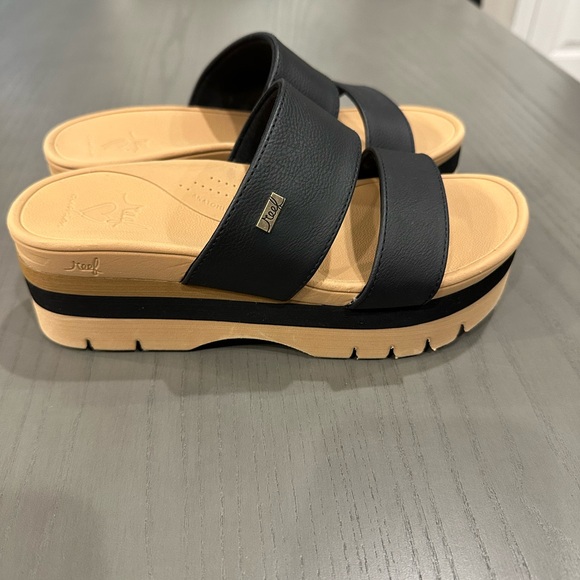 Reef Banded Horizon Hi Slide Sandals - Picture 2 of 8